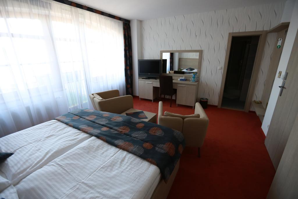 Hotel Vinarsky Dom Pezinok Exterior photo